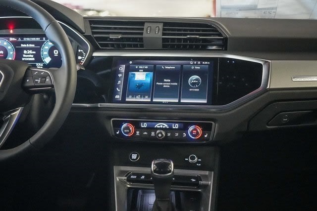 Thumbnail: 2025 Audi Q3 - 13