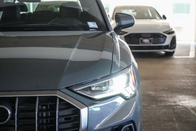 Thumbnail: 2025 Audi Q3 - 19