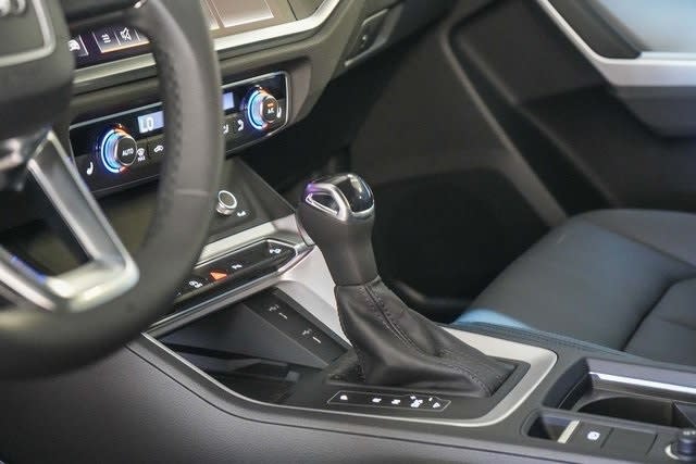 Thumbnail: 2025 Audi Q3 - 35