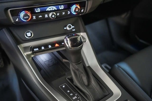 Thumbnail: 2025 Audi Q3 - 14