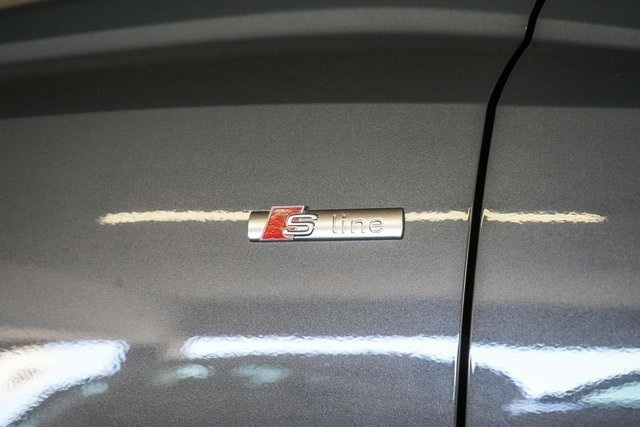 Thumbnail: 2025 Audi Q3 - 24