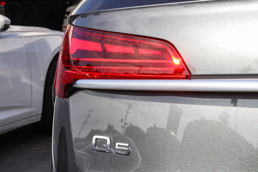 Thumbnail: 2025 Audi Q5 - 7