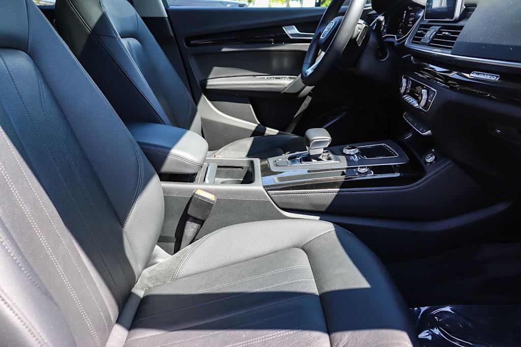 Thumbnail: 2020 Audi Q5 - 10