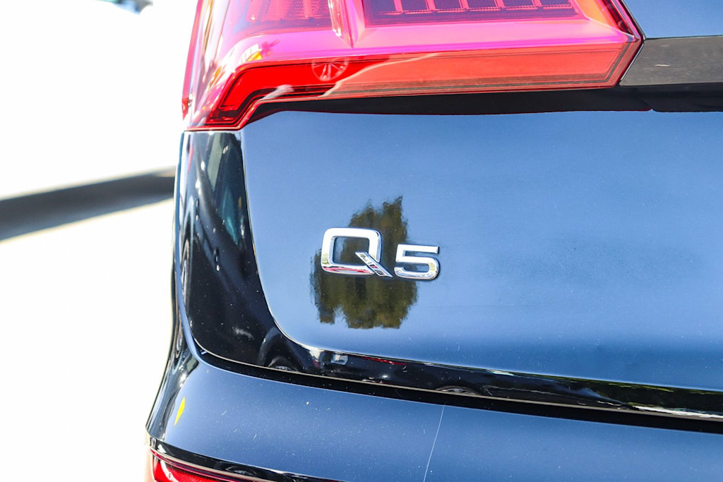 Thumbnail: 2020 Audi Q5 - 6