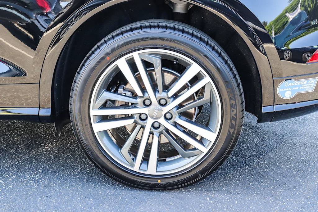 Thumbnail: 2020 Audi Q5 - 23