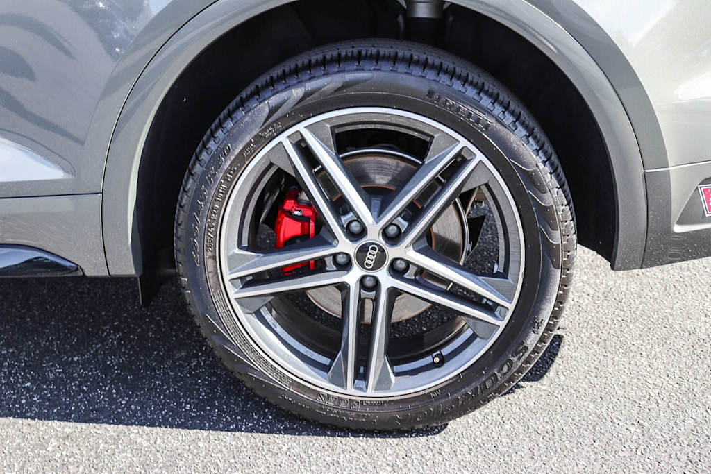 Thumbnail: 2024 Audi Q5 - 21