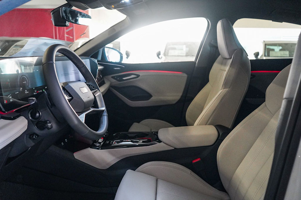 Thumbnail: 2027 Audi Q6 e-tron - 9
