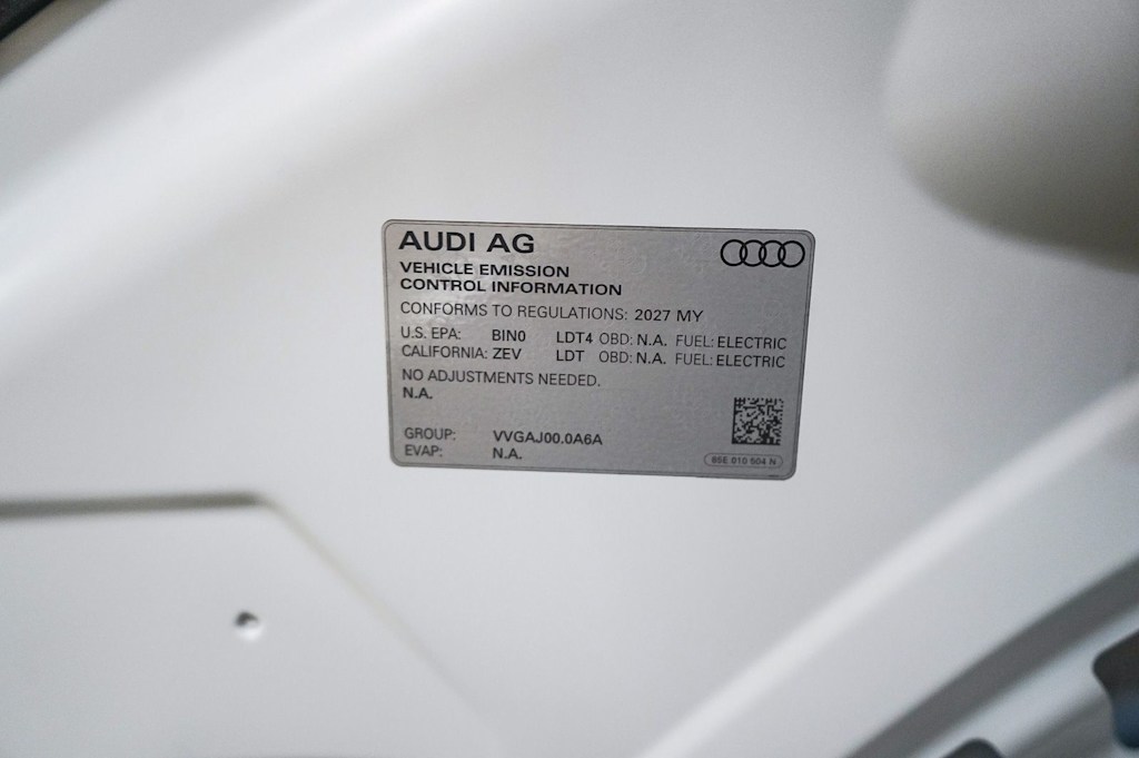 Thumbnail: 2027 Audi Q6 e-tron - 14