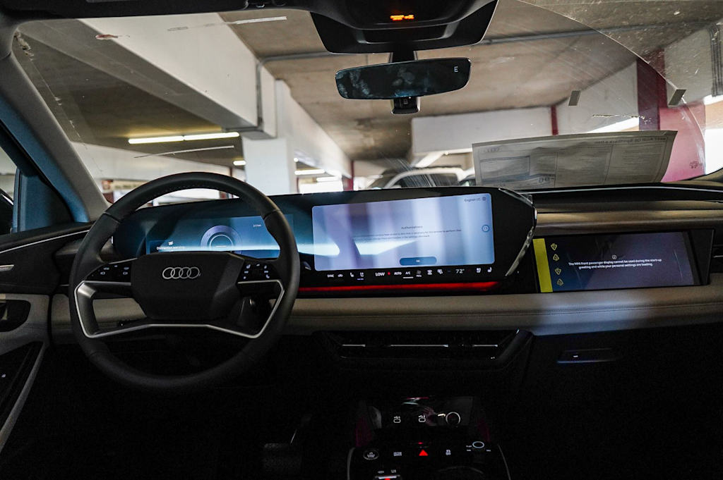 Thumbnail: 2027 Audi Q6 e-tron - 2
