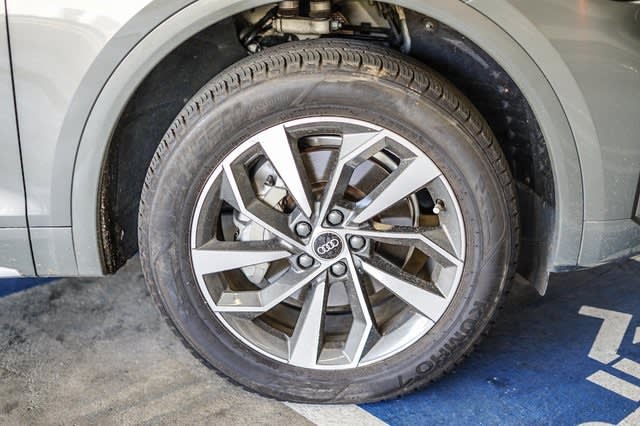 Thumbnail: 2023 Audi Q5 - 6