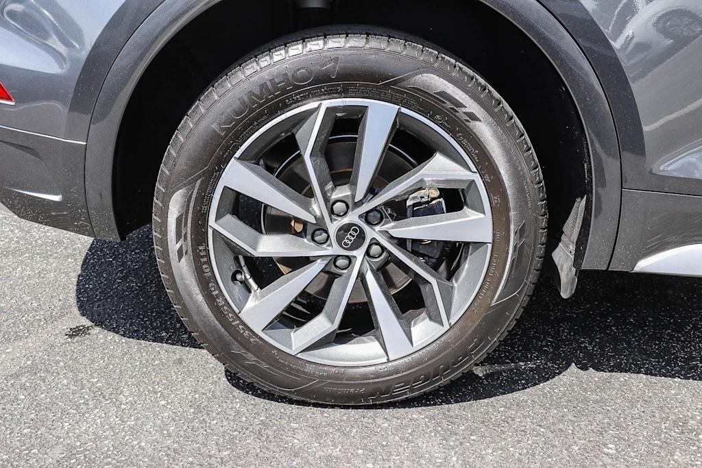 Thumbnail: 2023 Audi Q5 - 21