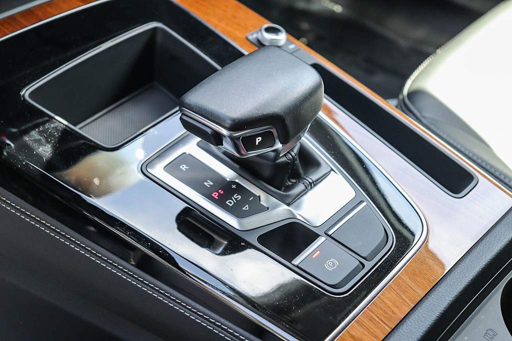 Thumbnail: 2023 Audi Q5 - 13