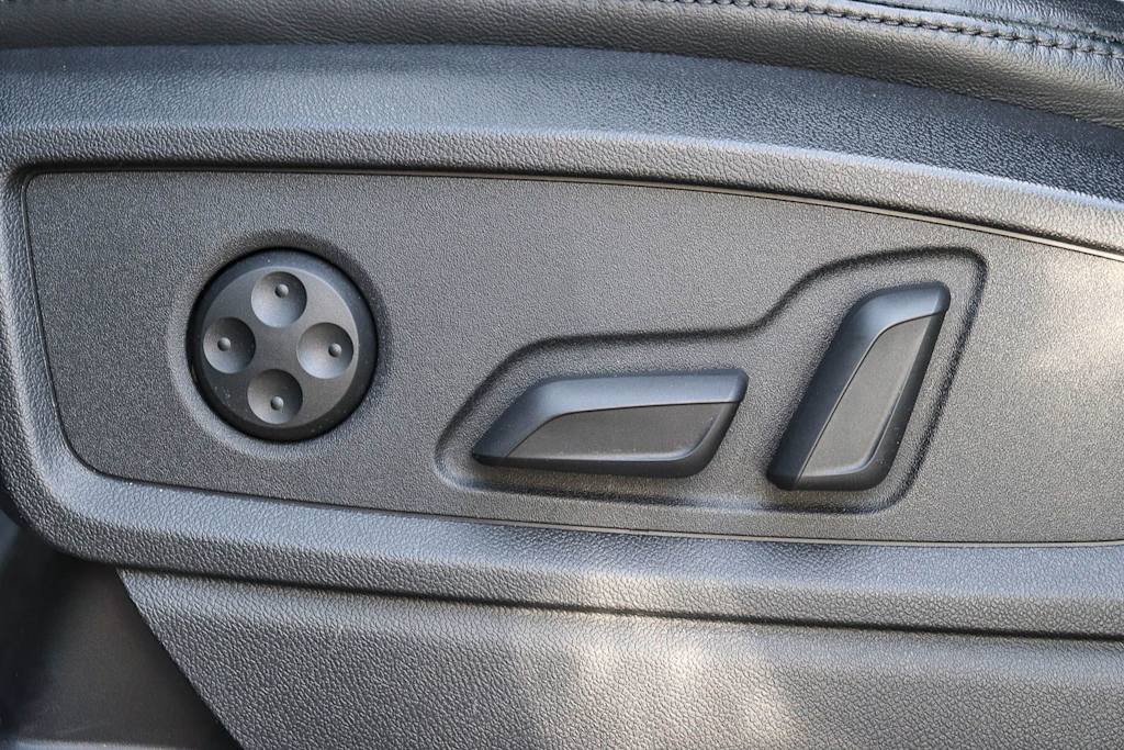 Thumbnail: 2023 Audi Q5 - 25