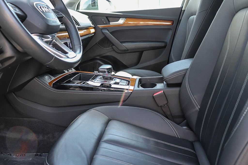 Thumbnail: 2023 Audi Q5 - 10