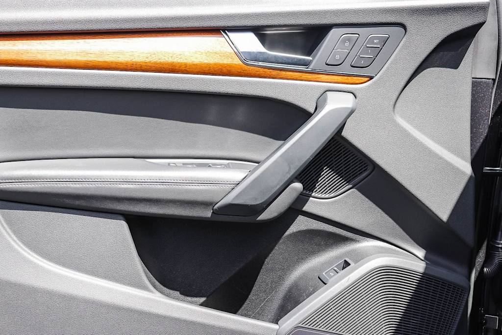 Thumbnail: 2023 Audi Q5 - 26