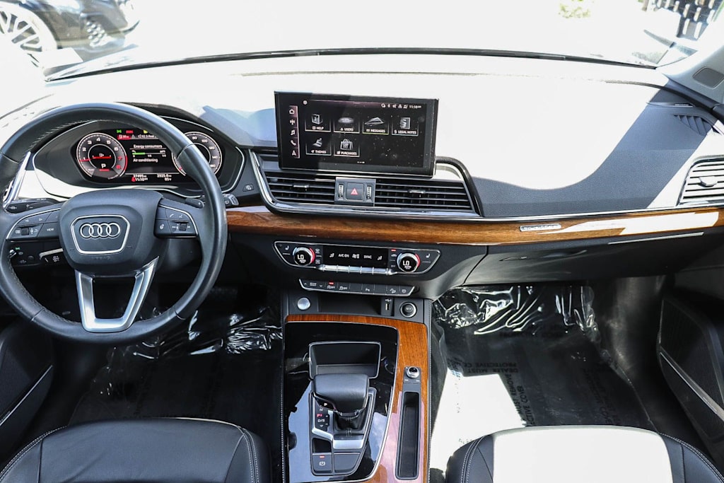 Thumbnail: 2023 Audi Q5 - 2