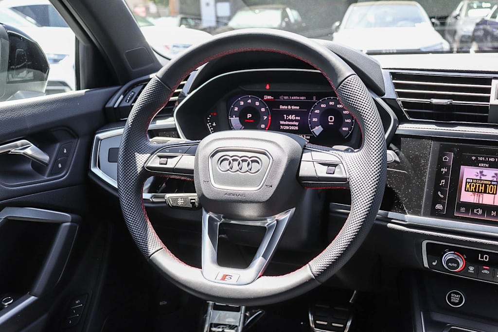 Thumbnail: 2025 Audi Q3 - 12