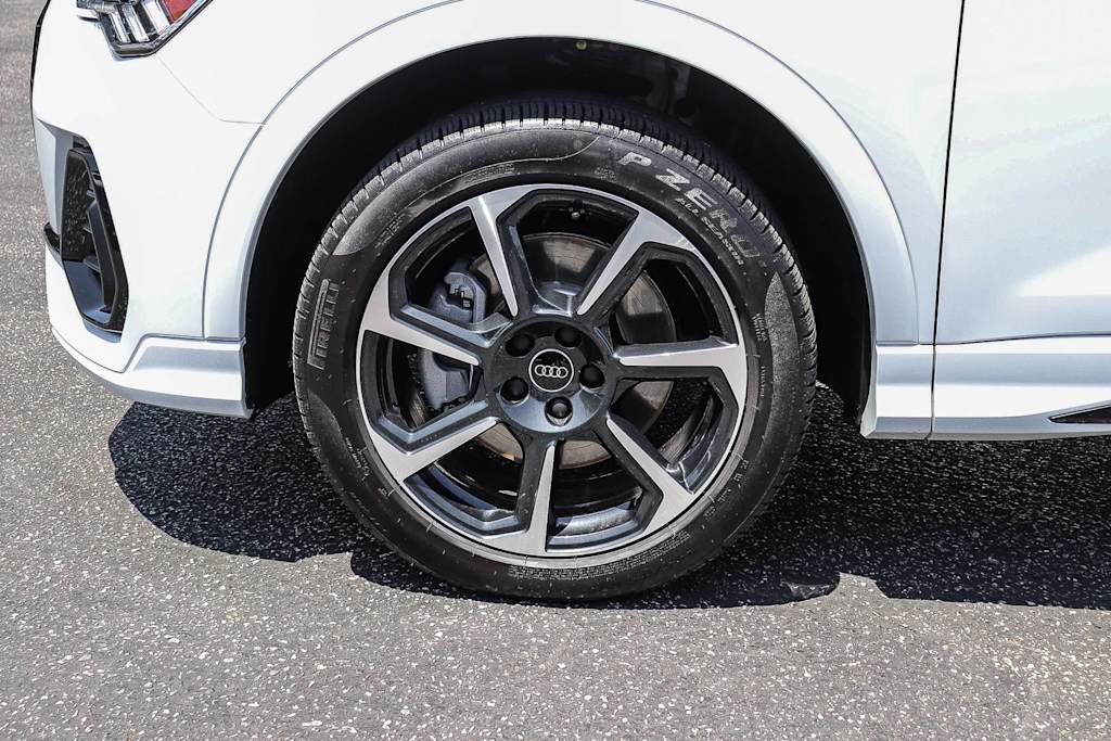 Thumbnail: 2025 Audi Q3 - 6