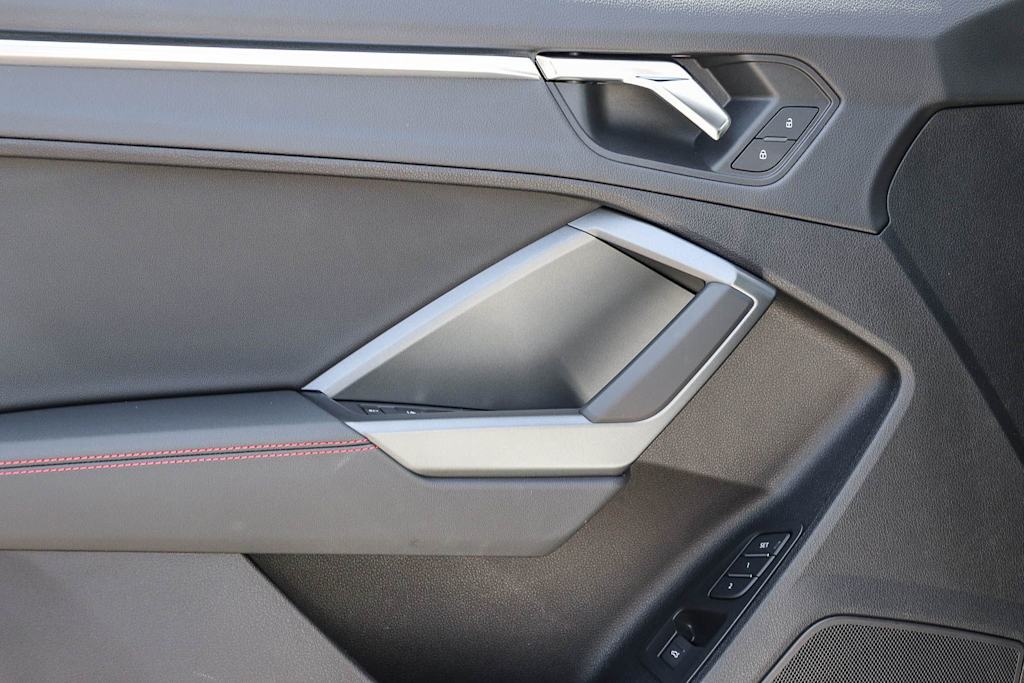 Thumbnail: 2025 Audi Q3 - 26