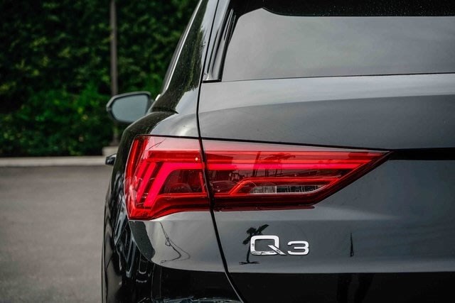 Thumbnail: 2023 Audi Q3 - 21