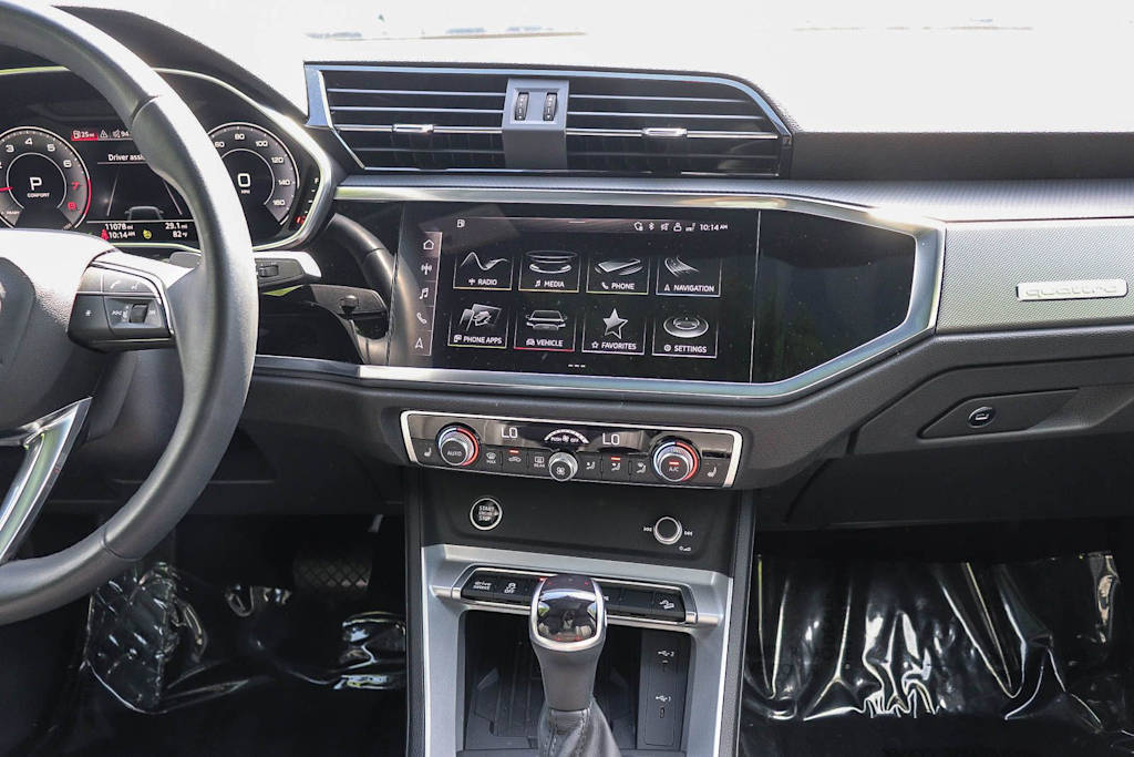 Thumbnail: 2023 Audi Q3 - 8