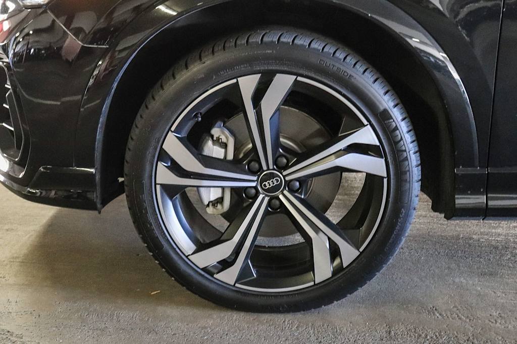 Thumbnail: 2023 Audi Q3 - 5