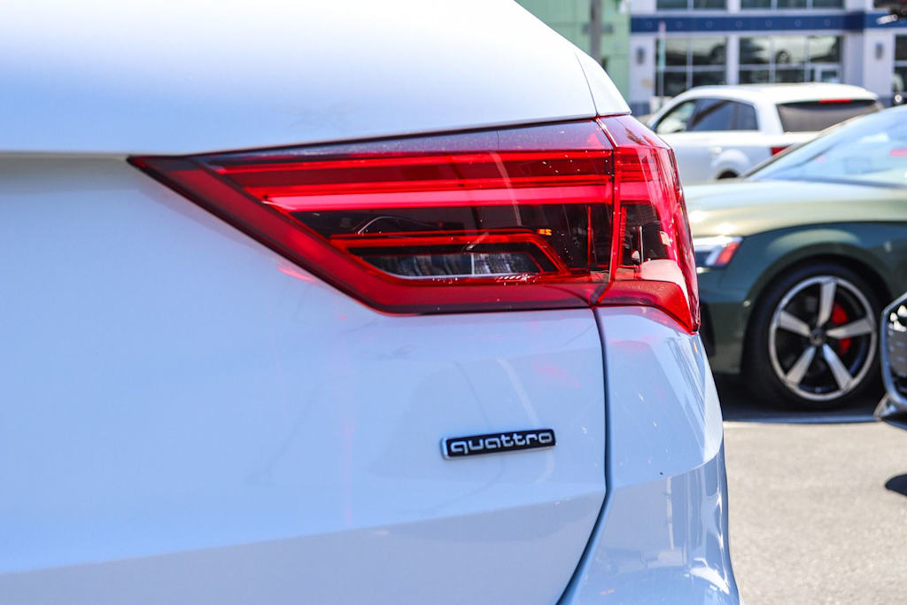 Thumbnail: 2024 Audi Q3 - 21