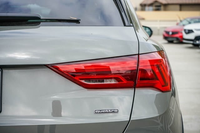 Thumbnail: 2023 Audi Q3 - 11