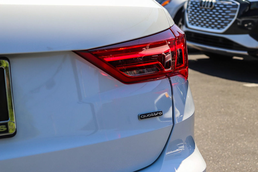 Thumbnail: 2023 Audi Q3 - 23