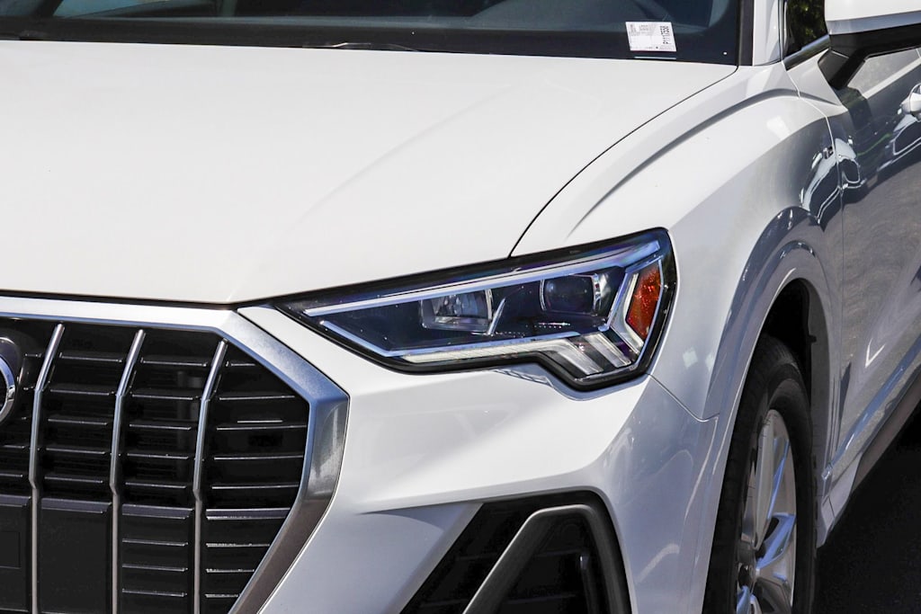 Thumbnail: 2023 Audi Q3 - 20