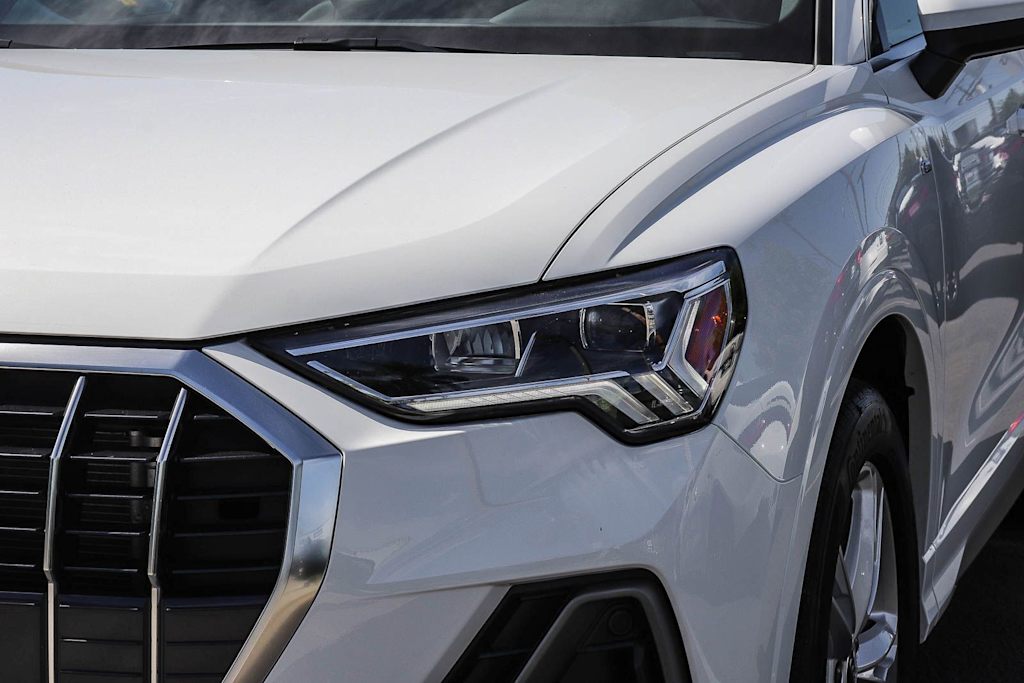 Thumbnail: 2023 Audi Q3 - 20