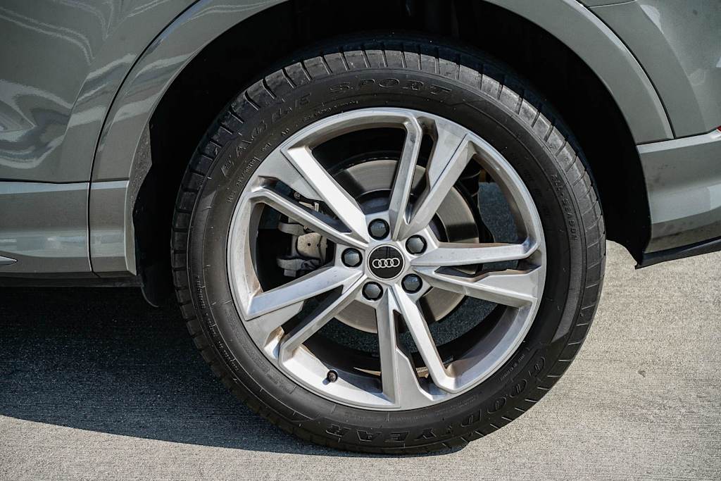 Thumbnail: 2023 Audi Q3 - 5