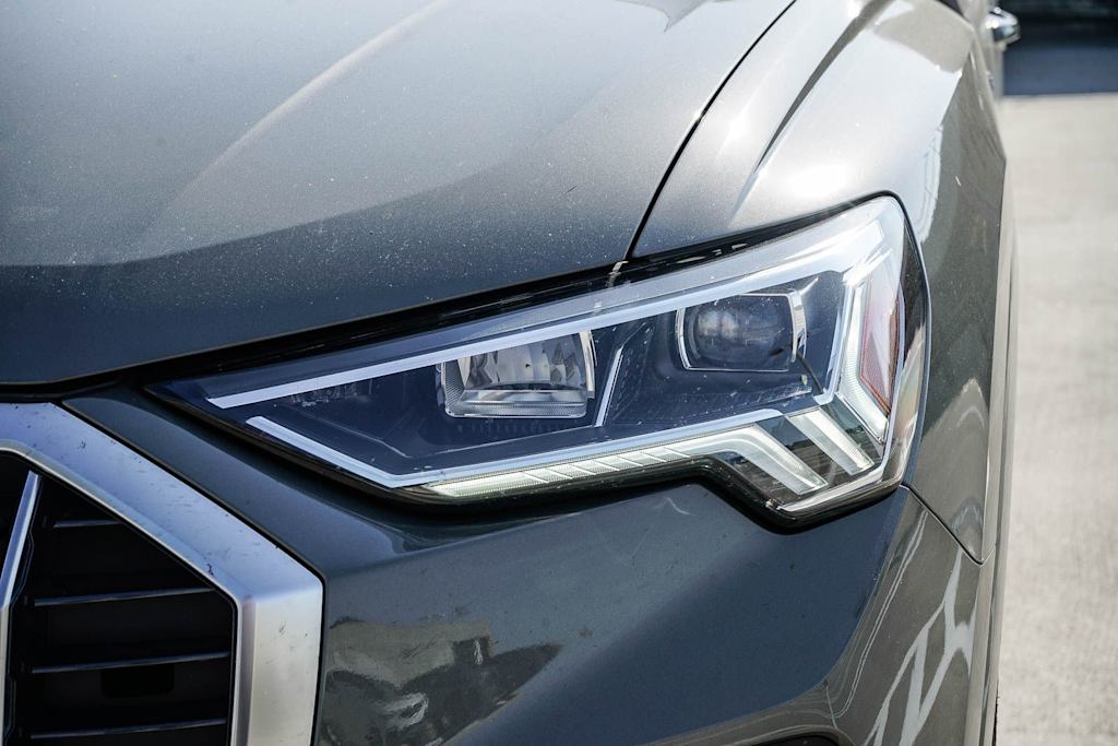 Thumbnail: 2023 Audi Q3 - 9