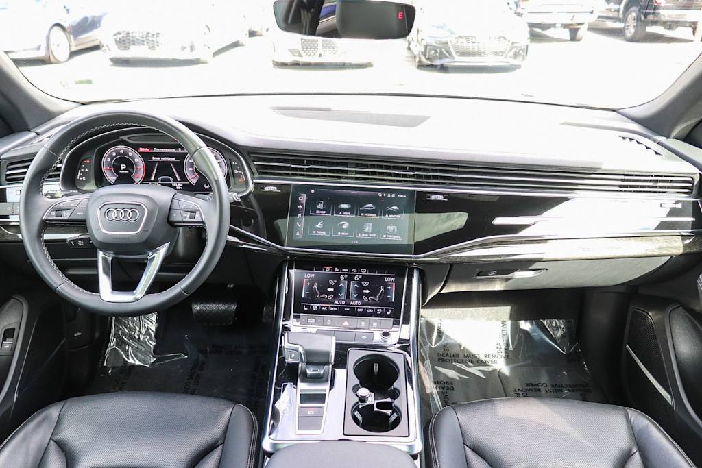 Thumbnail: 2023 Audi Q8 - 2