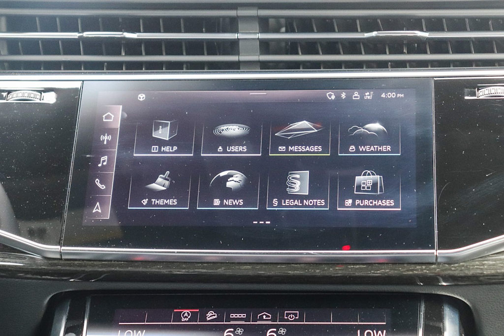 Thumbnail: 2023 Audi Q8 - 14