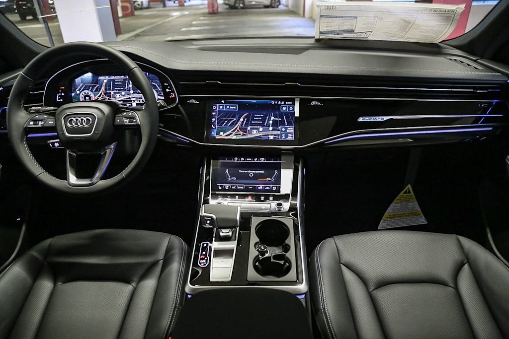 Thumbnail: 2026 Audi Q8 - 2