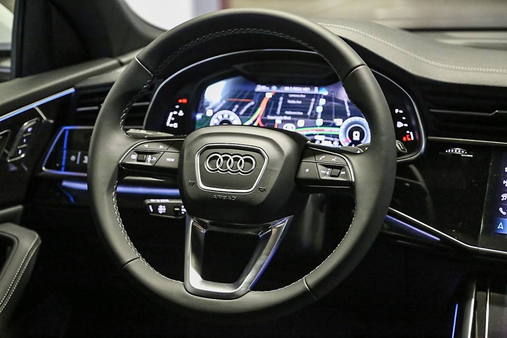 Thumbnail: 2026 Audi Q8 - 8