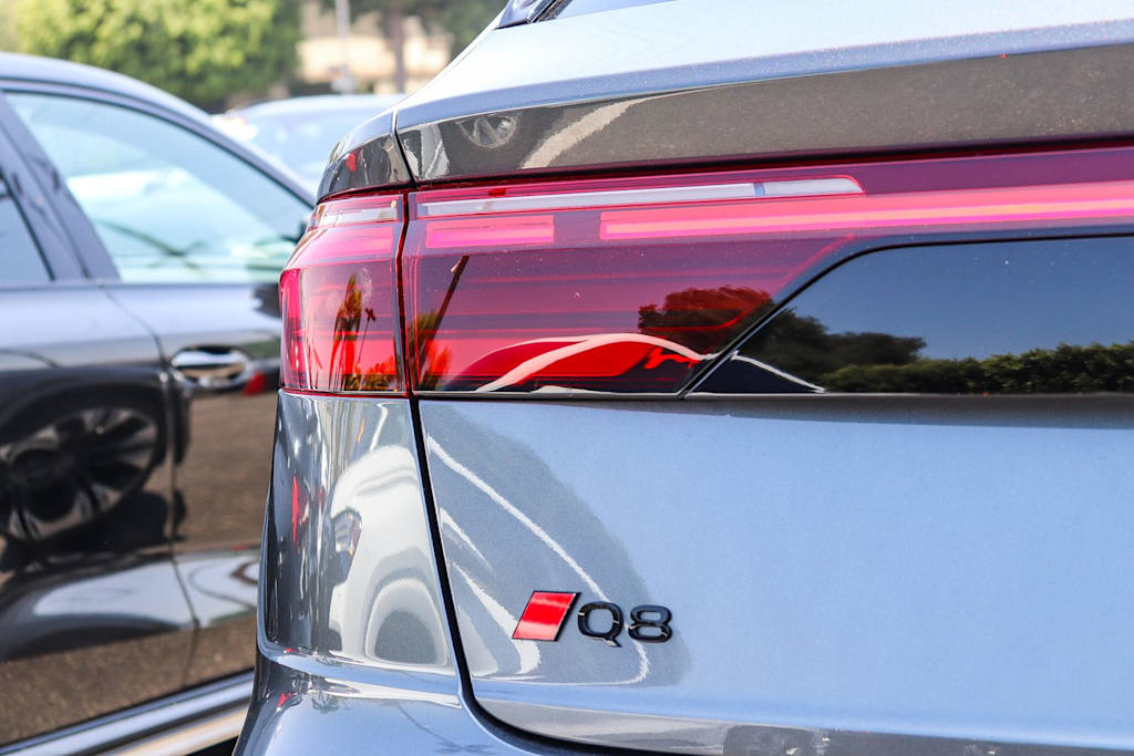 Thumbnail: 2025 Audi Q8 - 21