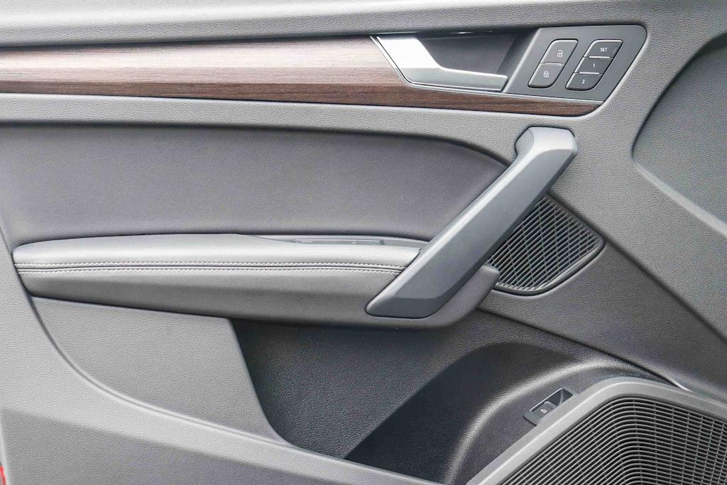Thumbnail: 2023 Audi Q5 - 25