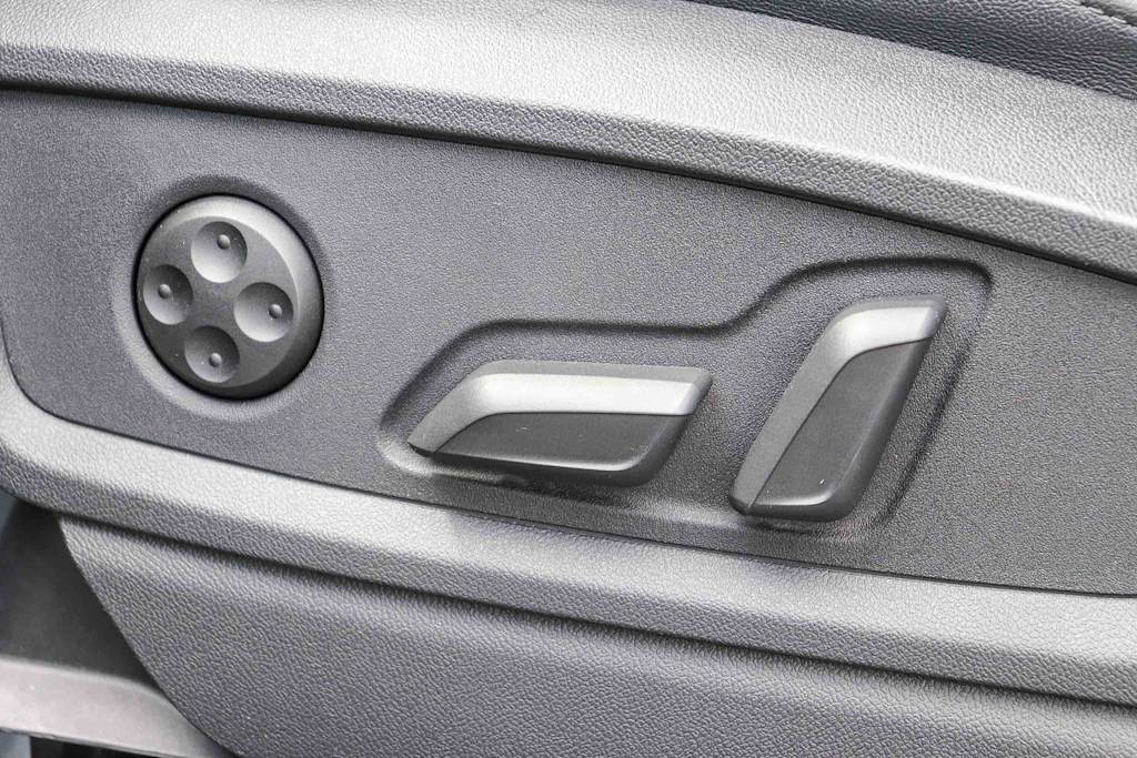 Thumbnail: 2023 Audi Q5 - 24