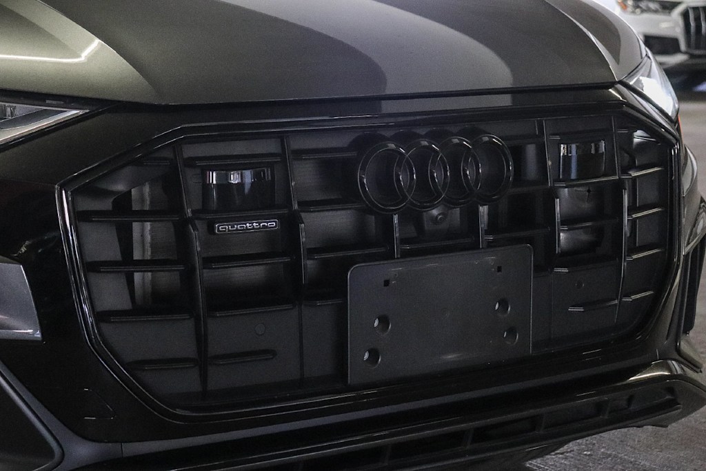 Thumbnail: 2023 Audi Q8 - 12