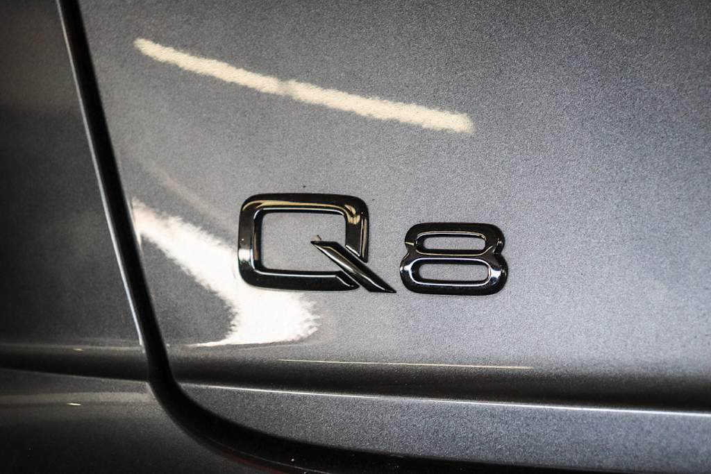 Thumbnail: 2023 Audi Q8 - 14