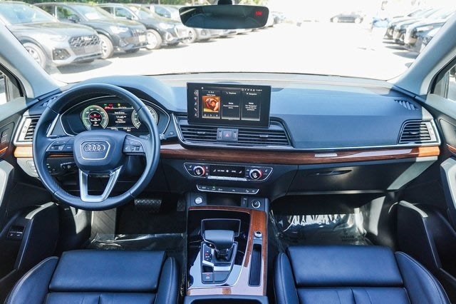 2024 Audi Q5 e Premium 2