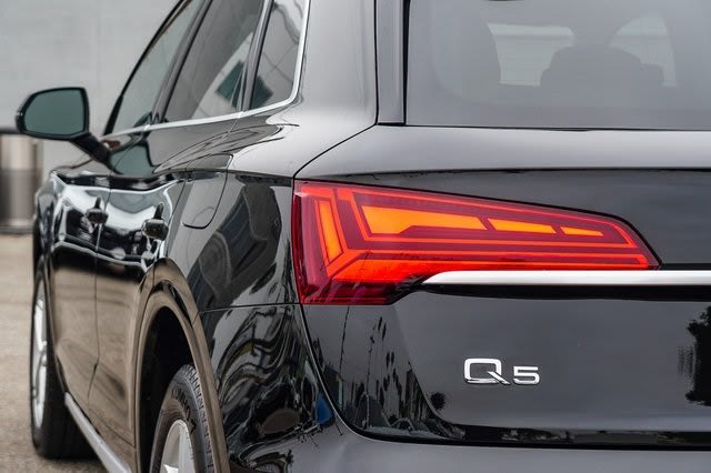 2024 Audi Q5 e Premium 20