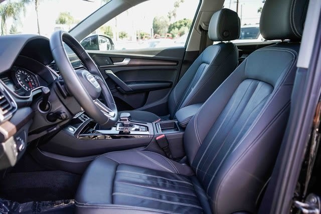 Thumbnail: 2022 Audi Q5 - 10