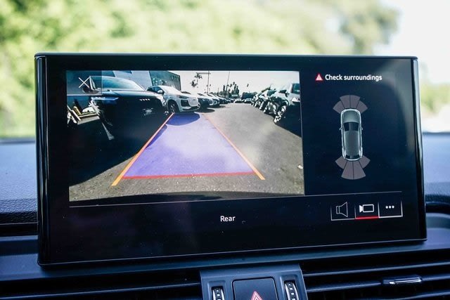 Thumbnail: 2022 Audi Q5 - 28