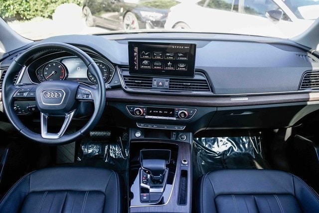 Thumbnail: 2022 Audi Q5 - 2