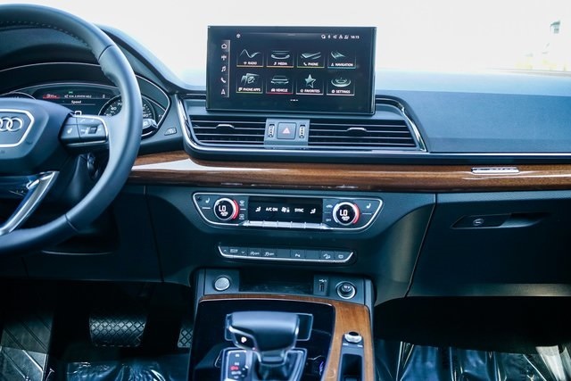 2022 Audi Q5 Premium 8