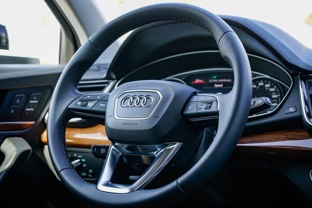2022 Audi Q5 Premium 12