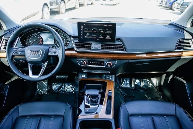 2022 Audi Q5 Premium 2
